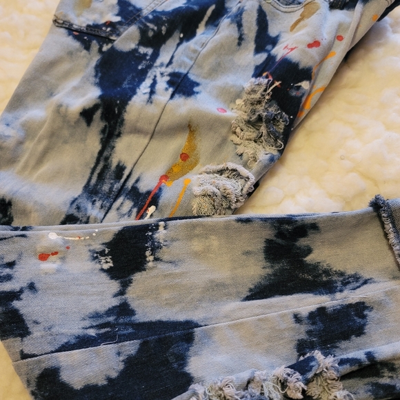 🍟Paint splatter damaged capri jeans 9🍟 - Picture 3 of 5